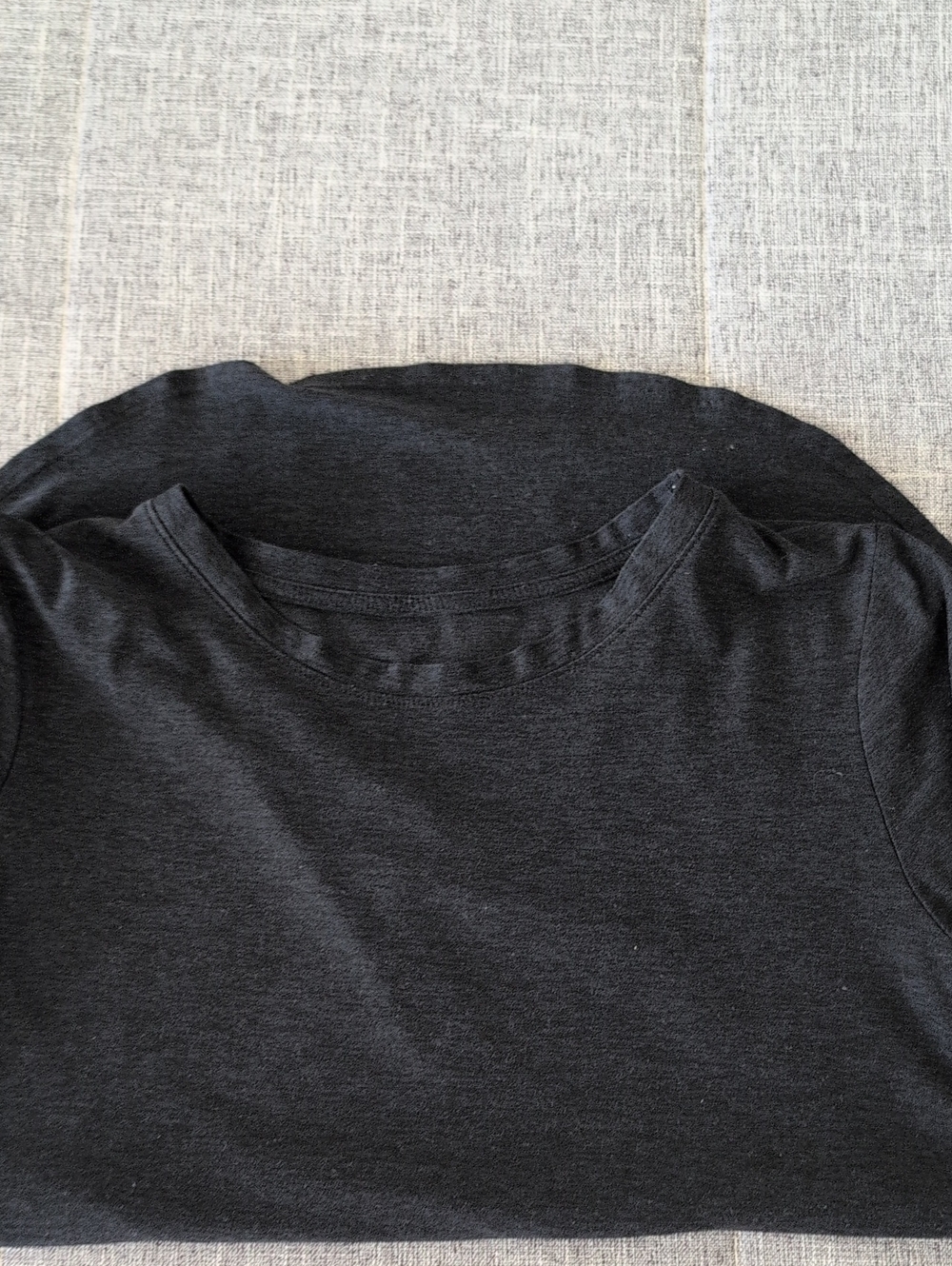 Beyond Yoga Black Featherweight On the Down Low Short Sleeve Tee - Picture 4 of 6
